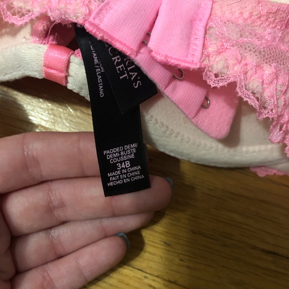 COPY - Victoria’s Secret bra. - Picture 4 of 4
